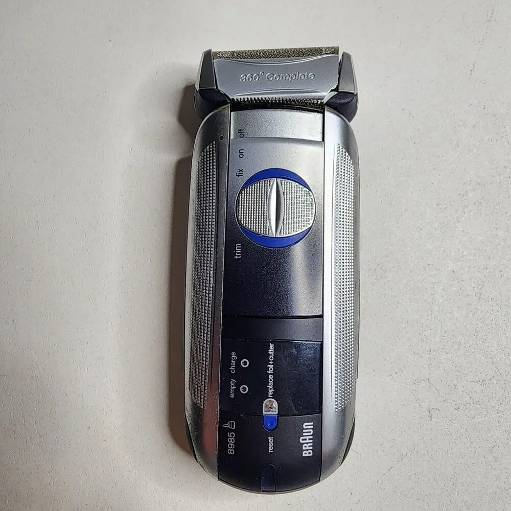 Braun 8985 Rechargeable‎ Electric Shaver Razor with Cleaning Charger Tested